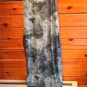 Tie-Dye Maxi Dress in Grey Green